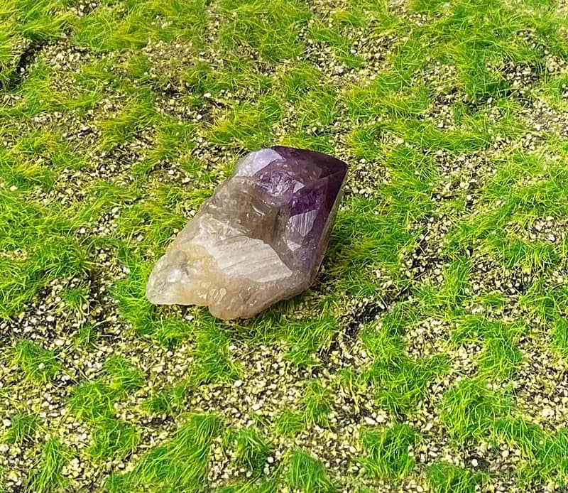 能量礦石-天然彩虹紫晶骨幹 冥想 療癒 避邪化煞 吸收負能量