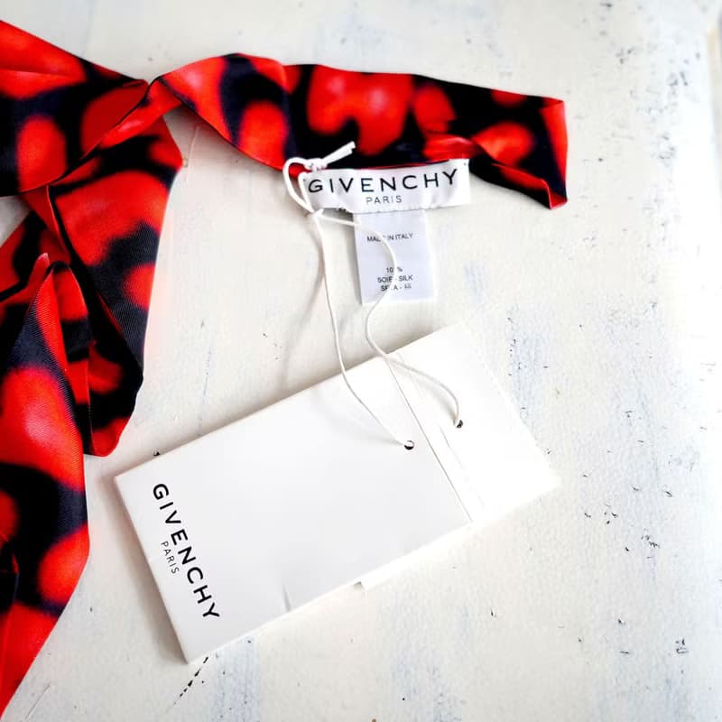 全新品 Givenchy 紅色泡泡心型真絲長領巾綑綁手袋柄專用裝飾絲巾