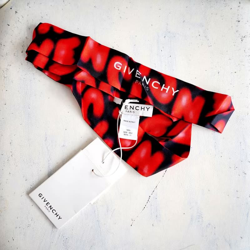 全新品 Givenchy 紅色泡泡心型真絲長領巾綑綁手袋柄專用裝飾絲巾