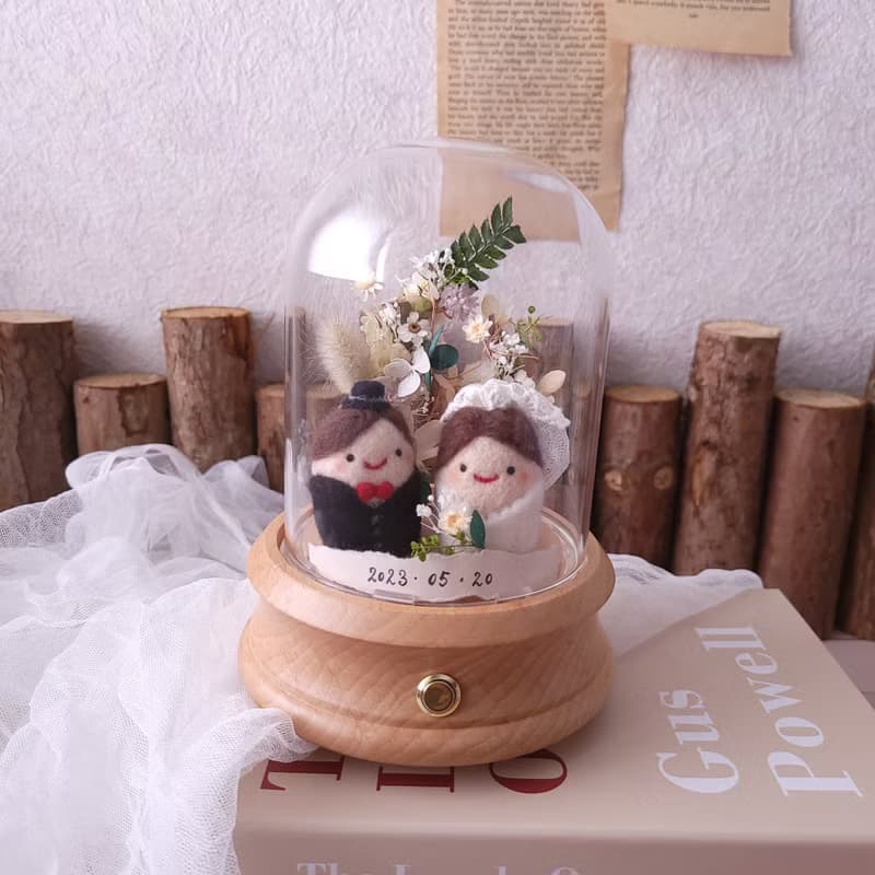 乾燥花藍牙喇叭 | 羊毛氈新郎新娘 : 森林綠_2025結婚禮物首選