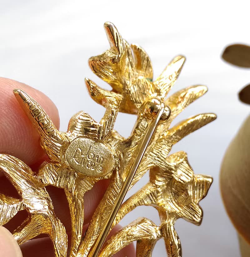 【美國西洋古董飾品】JOAN RIVERS  琺瑯花卉 花束 別針  胸針