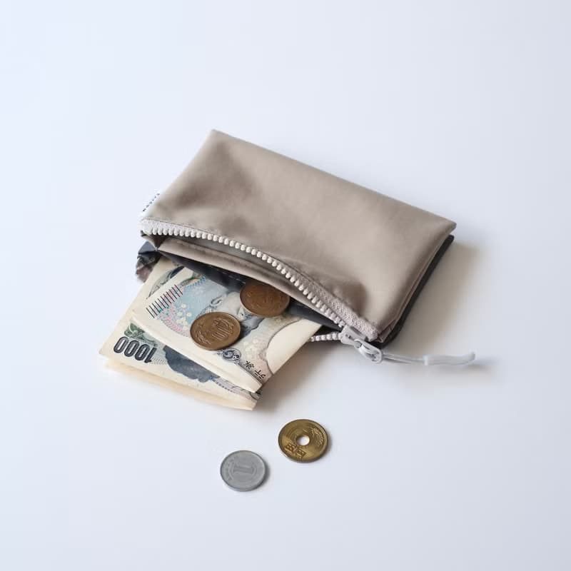 【2TONE mini wallet】3つの収納 軽量高機能ナイロン