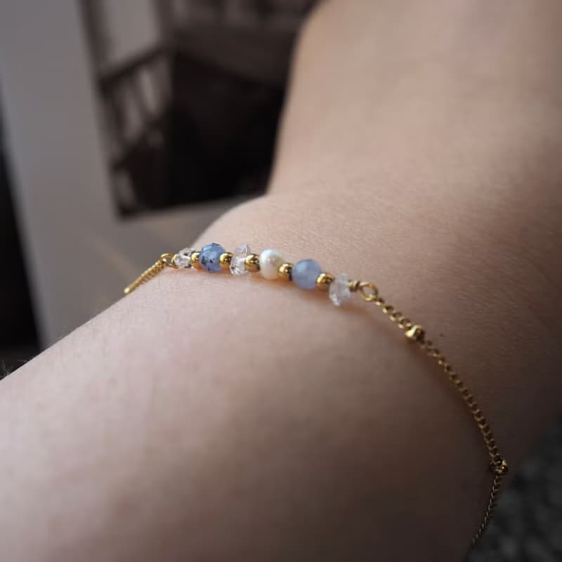 :: 花季浮光 :: 坦桑石 祖母綠石 淡水珍珠 赫基蒙水晶 細手鍊