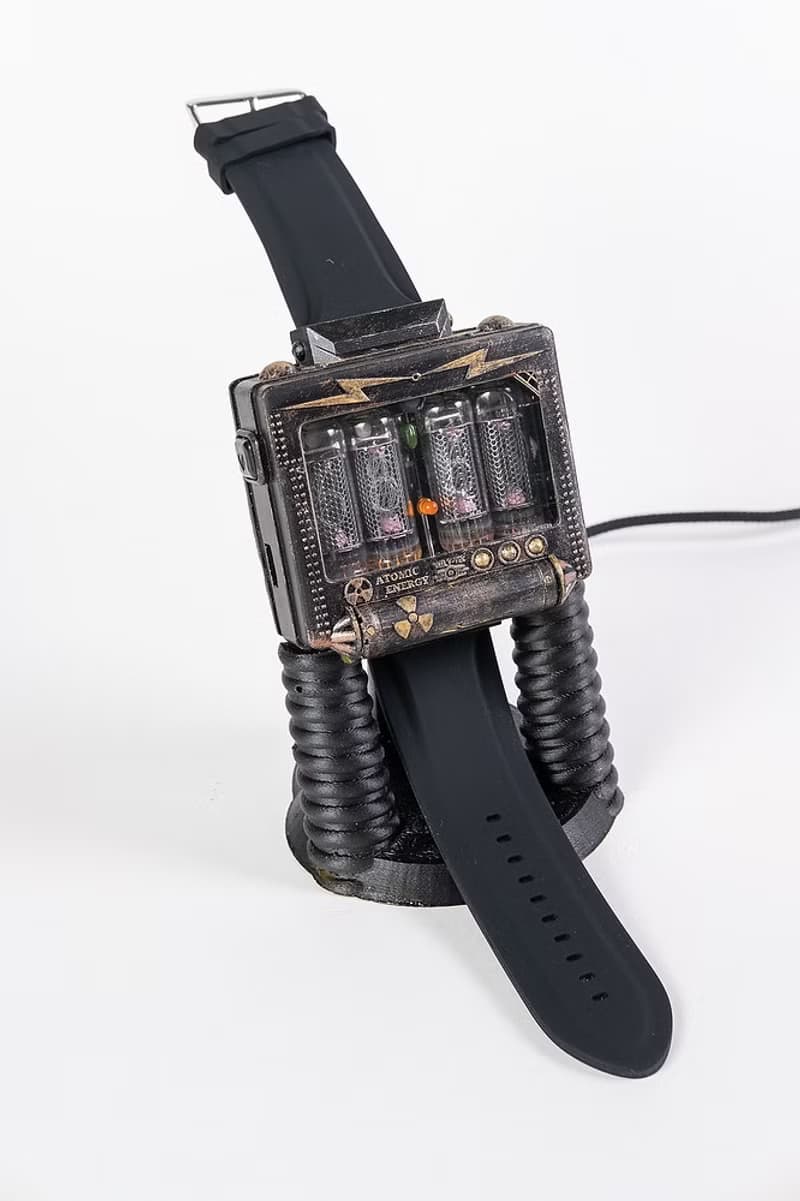 Nixie Tube Watch IN-16 with chronograph