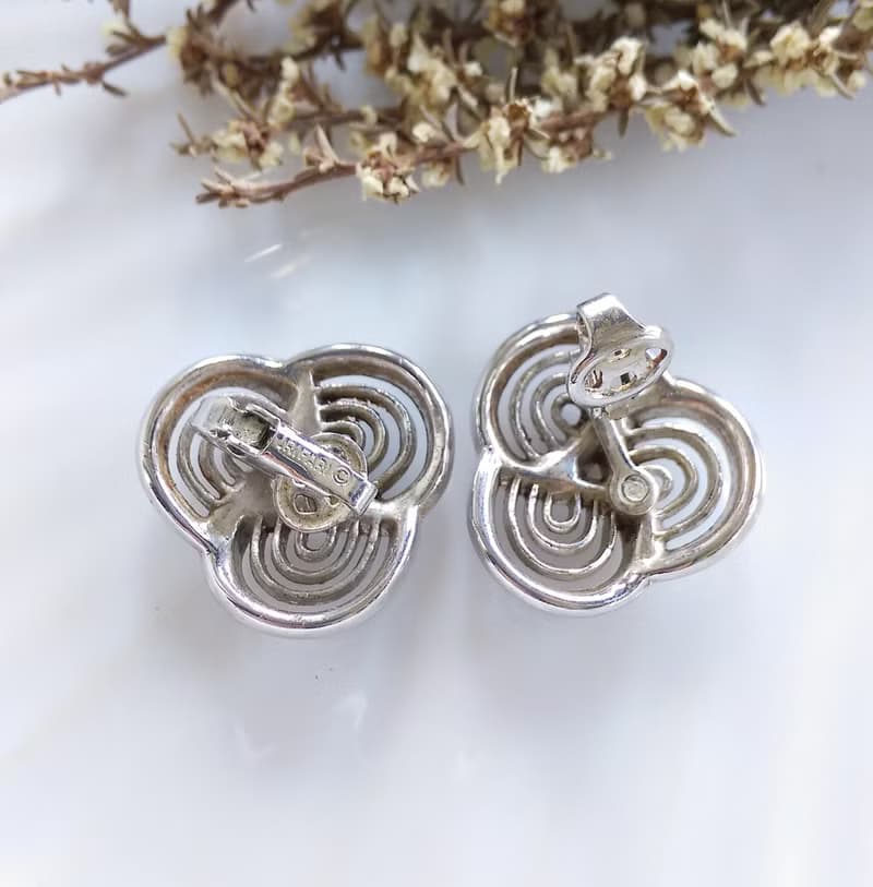 Vintage Jewelry 西洋古董飾品 TRIFARI 銀色調 圈炫渦 夾式耳環