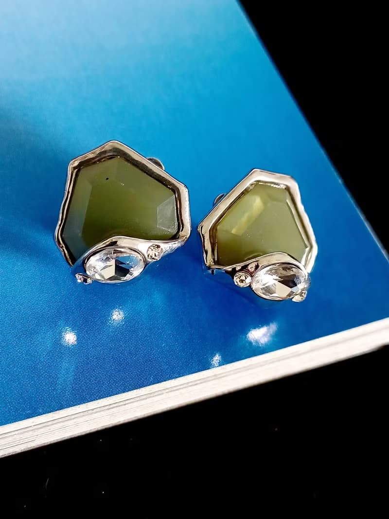 vintage jewelry  典雅墨綠塑料幾何造型 夾式耳環