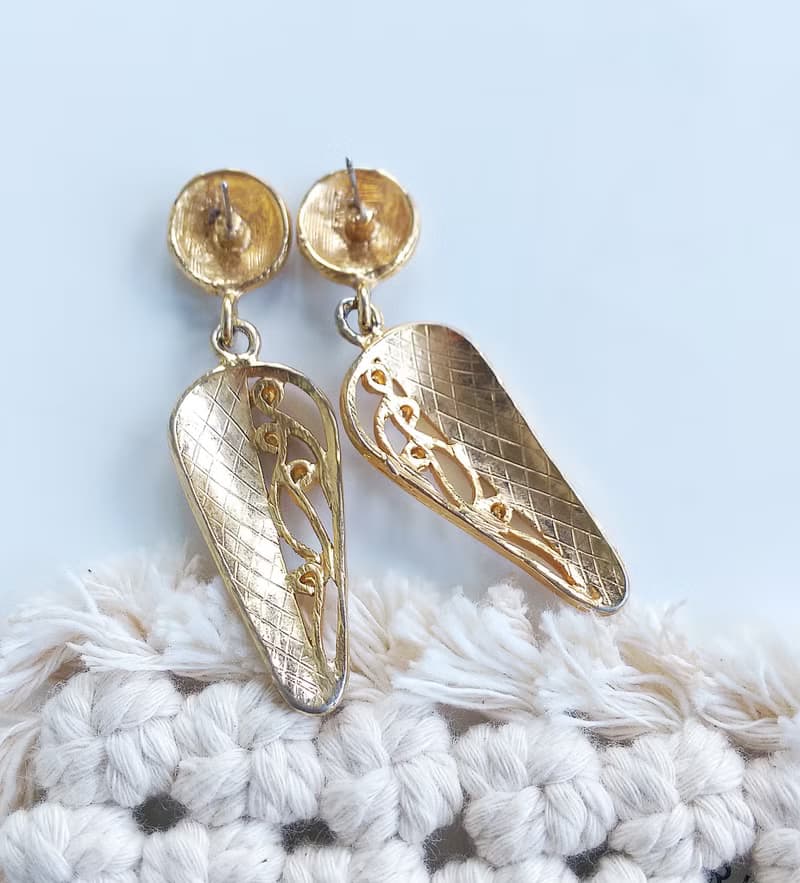 Vintage Jewelry 西洋古董飾品 簍空奶白琺瑯 垂墜 針式耳環