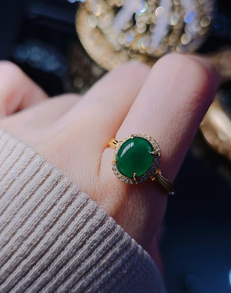 |貴氣招財|A貨翡翠冰玻綠大蛋面9.5mm純銀鍍18k黃簡約戒指