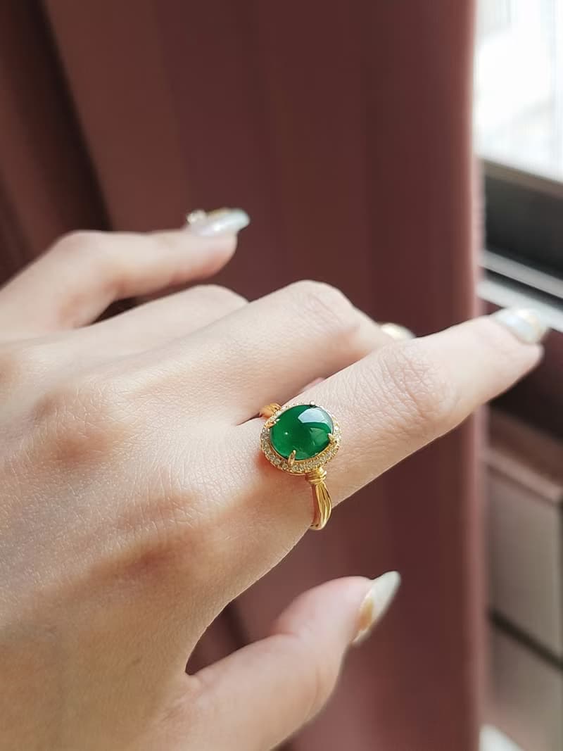|貴氣招財|A貨翡翠冰玻綠大蛋面9.5mm純銀鍍18k黃簡約戒指
