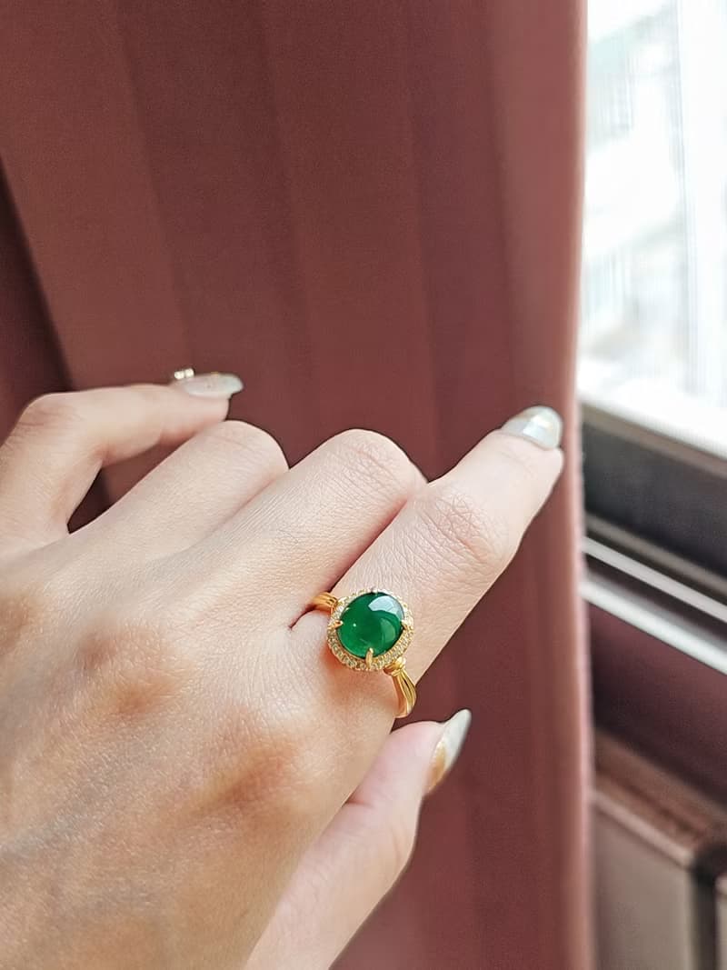 |貴氣招財|A貨翡翠冰玻綠大蛋面9.5mm純銀鍍18k黃簡約戒指