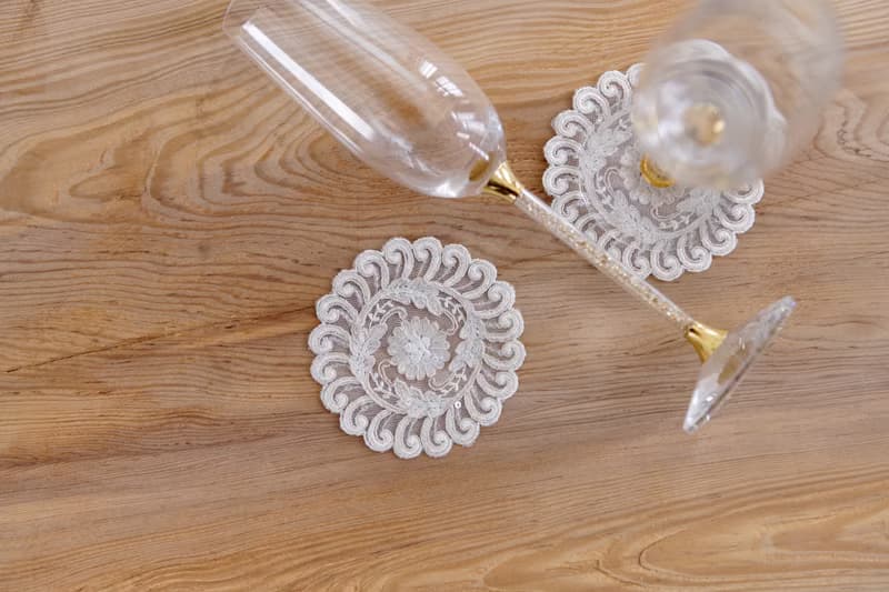 【禮盒禮物】唯美細骨亮片刺繡蕾絲桌巾-象牙白香檳