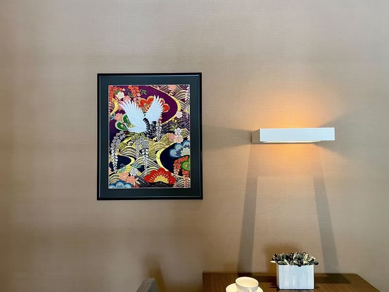 【きもの額装】113　色打掛　刺繍着物　紫　鶴　縁起物　和モダンインテリア　和室　引越祝い　新築祝い　長寿祝い made in japan