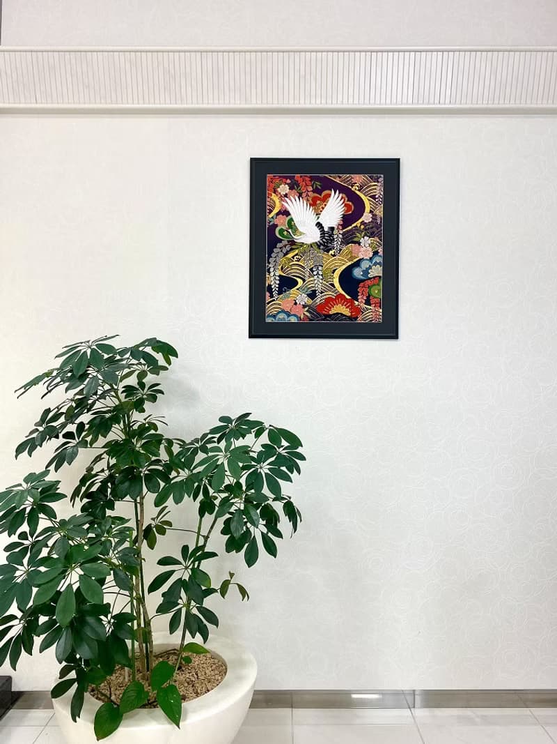 【きもの額装】113　色打掛　刺繍着物　紫　鶴　縁起物　和モダンインテリア　和室　引越祝い　新築祝い　長寿祝い made in japan