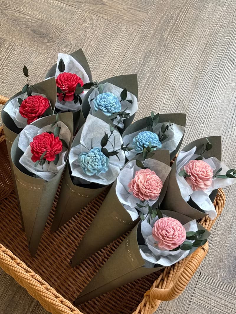 【好花】乾燥花束 索拉玫瑰甜筒花束