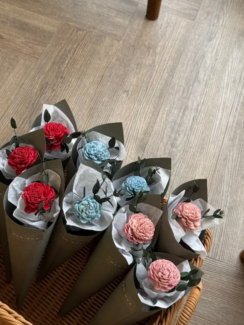 【好花】乾燥花束 索拉玫瑰甜筒花束