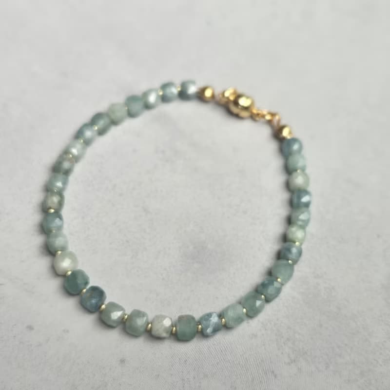 ブルーグリーンカイヤナイト 天然石ブレスレット　医療用ステンレス　マグネット式　高品質