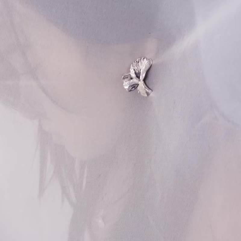 瓣-耳環