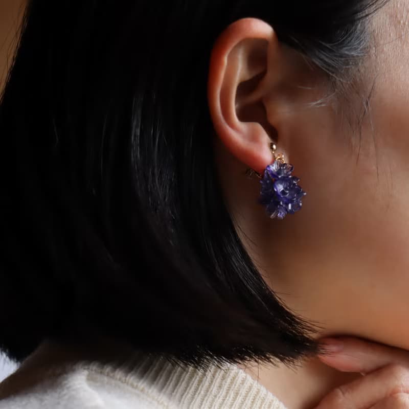 【ピアス又はイヤリング】　花玉 －紫色－ 耳環
