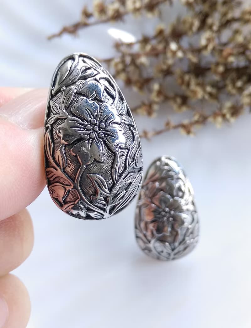 Vintage Jewelry 西洋古董飾品 銀色調 壓花紋 夾式耳環