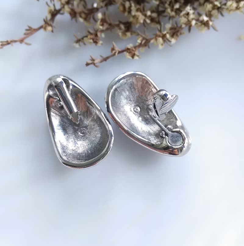Vintage Jewelry 西洋古董飾品 銀色調 壓花紋 夾式耳環