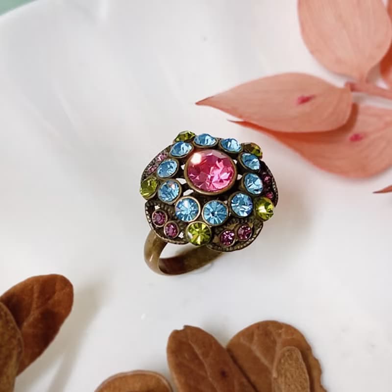 【西洋古董飾品】 彩花卉花叢 立體萊茵鑽 小花園 唯美 戒指 禮物