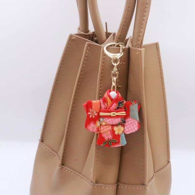【和服鑰匙圈】紅色和風縮緬布可愛吊飾 日本手工製作