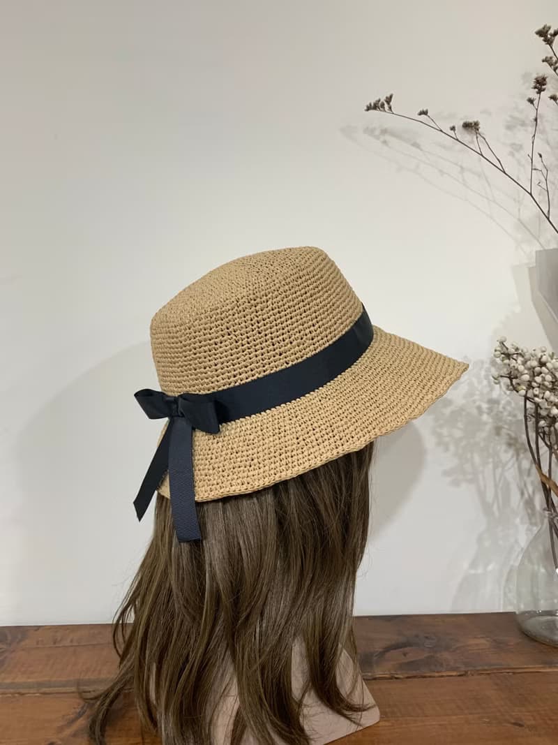 手作。夏天平頂帽/前長後短夏天草帽。。精緻。小麥色。日本線材