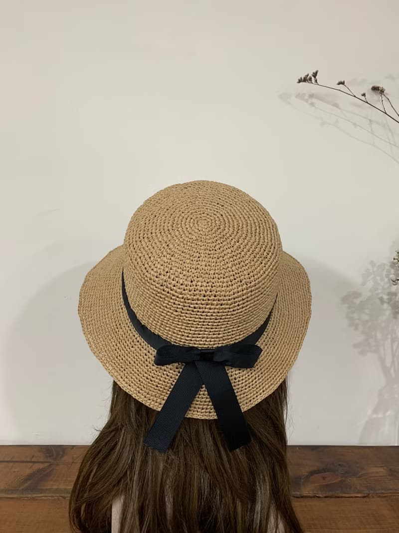 手作。夏天平頂帽/前長後短夏天草帽。。精緻。小麥色。日本線材