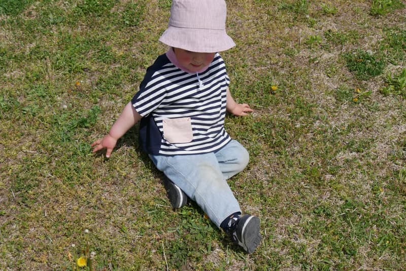 子供服　ネイビーボーダーTシャツ