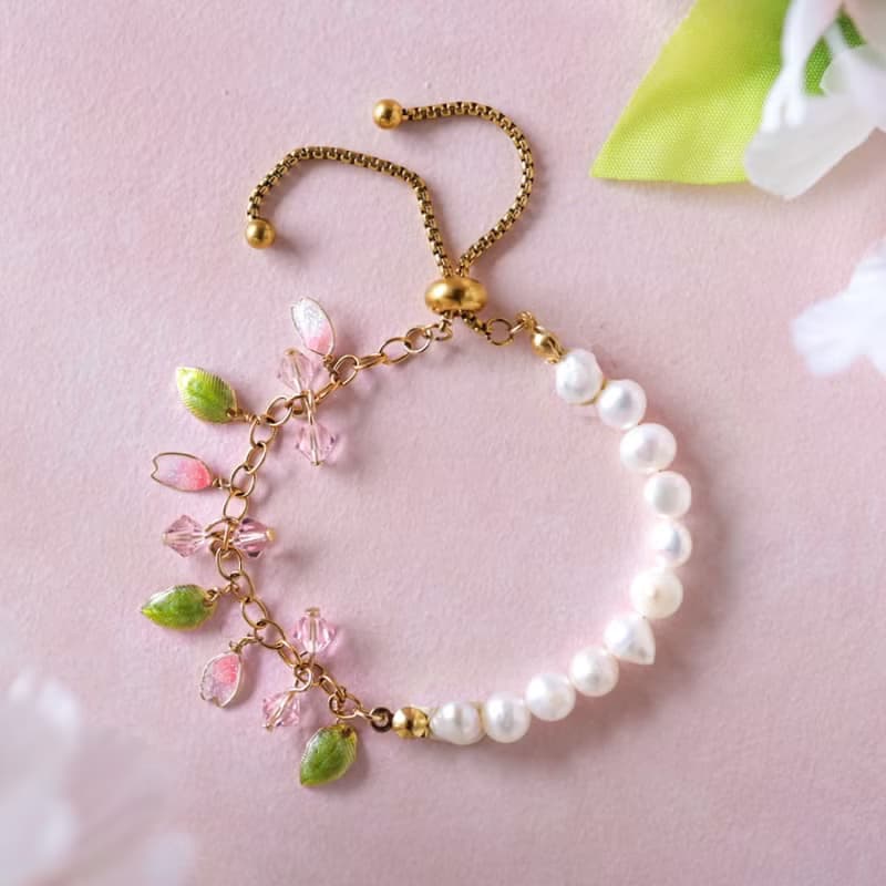 淡水パールと桜の花びらのブレスレット