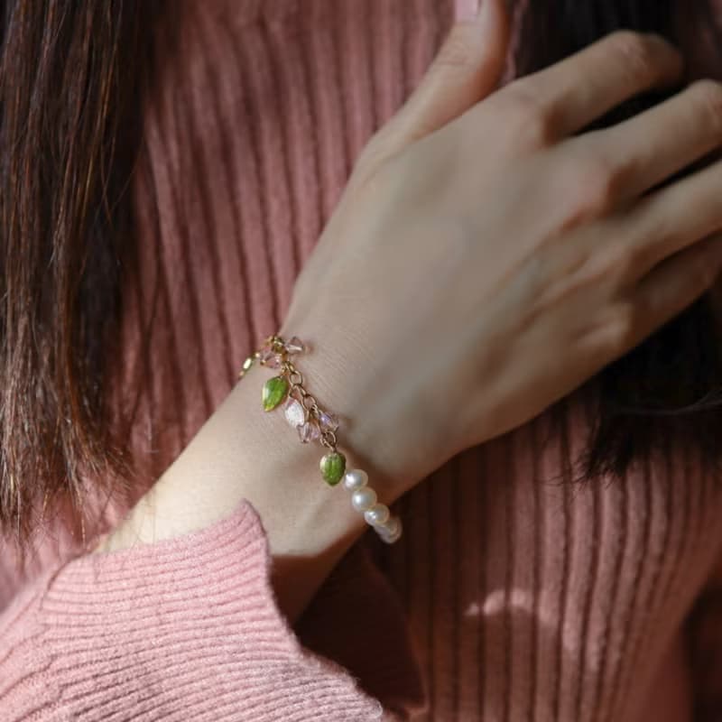 淡水パールと桜の花びらのブレスレット