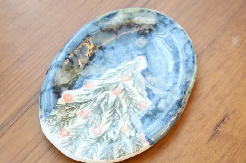 【聖誕禮物】藍天白雪景聖誕樹童趣節慶土司蛋糕盤手作陶瓷收納盤