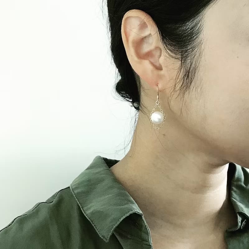 イヤリング&ピアス・一粒貝パールとチェーンのピアス・TrinityPr03
