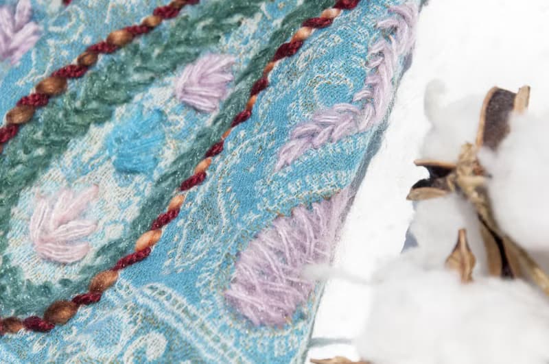 羊絨毯刺繡羊毛披肩/針織圍巾/刺繡圍巾/羊絨披巾/喀什米爾Cashmere 聖誕禮物 情人節禮物 交換禮物 生日禮物-花