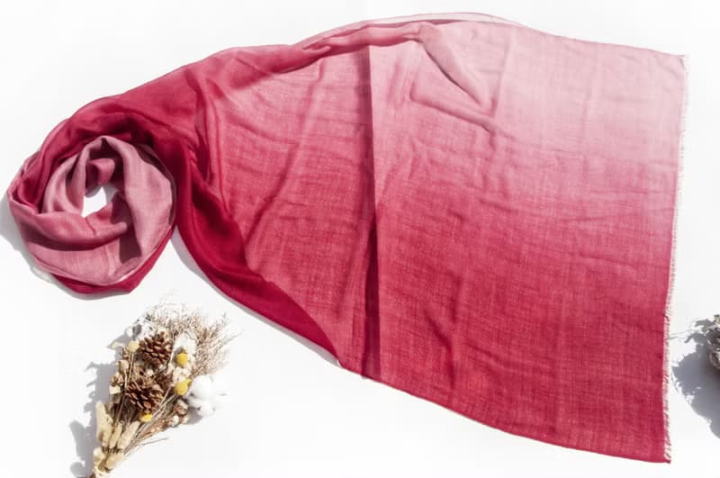 喀什米爾Cashmere/羊絨圍巾/純羊毛圍巾披巾/戒指絨披肩-漸層紅色