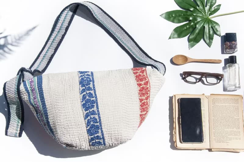 隨身腰包 古布腰包 手工刺繡側背包 斜背包 胸前隨身包 單肩包-白