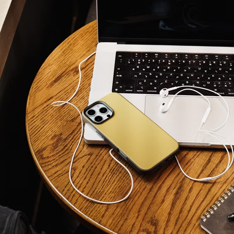 iPhone 16系列 Lyden Ds耐刮皮革磁吸手機殼-金絲雀黃/淺灰