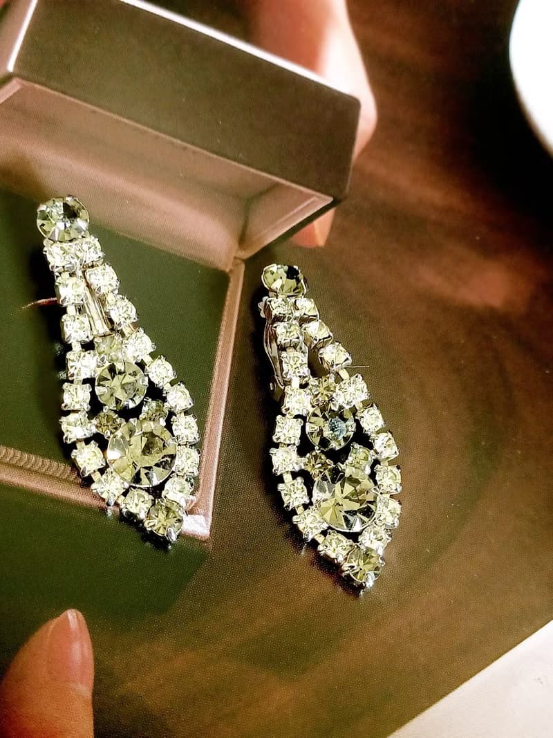 vintage jewelry 氣質佳人垂墜茶色萊茵鑽 夾式耳環