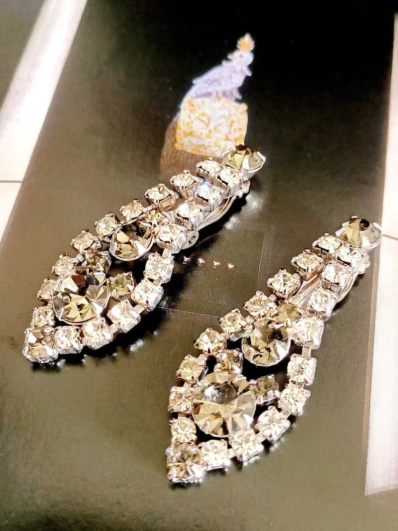 vintage jewelry 氣質佳人垂墜茶色萊茵鑽 夾式耳環