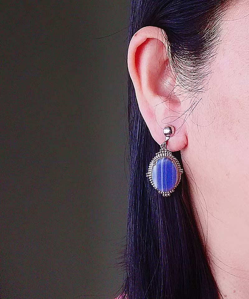 vintage jewelry  典雅銀色底垂墜流紋石 夾式耳環