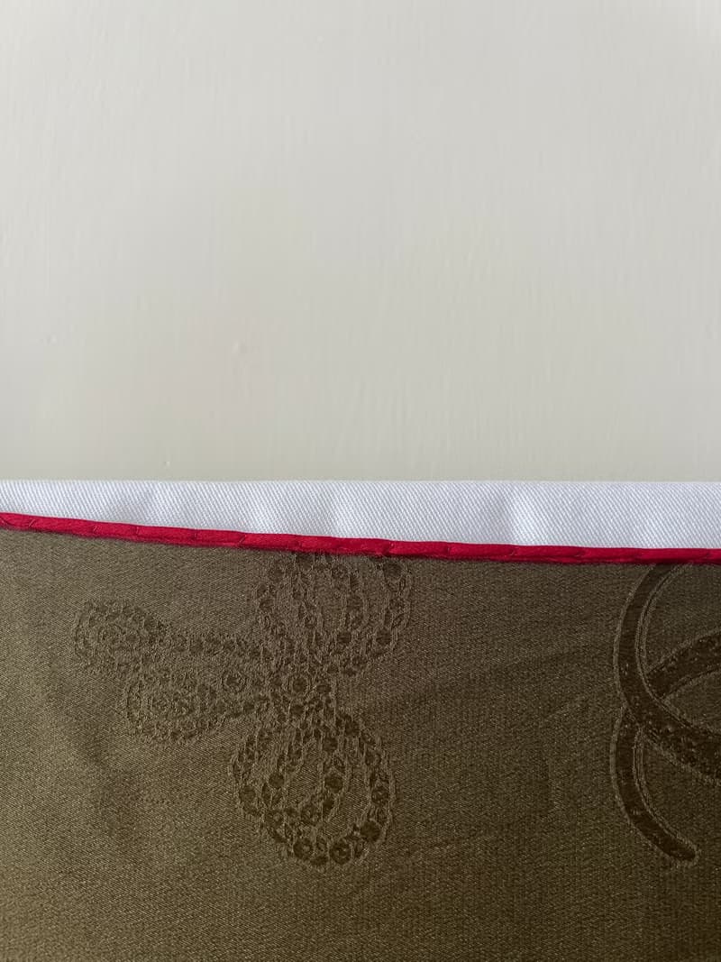 Cartier卡地亞墨綠色暗花珠寶暗紅色車邊絲巾圍巾 日本中古