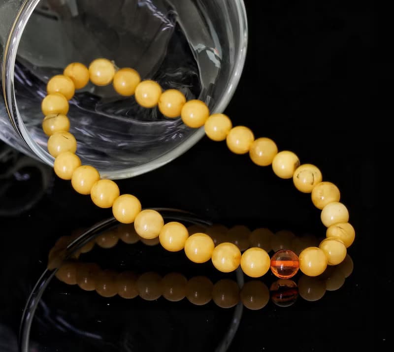 俄料白花蜜臘 6mm 手鍊 ( Natural Baitic Amber 6mm Bracelet )