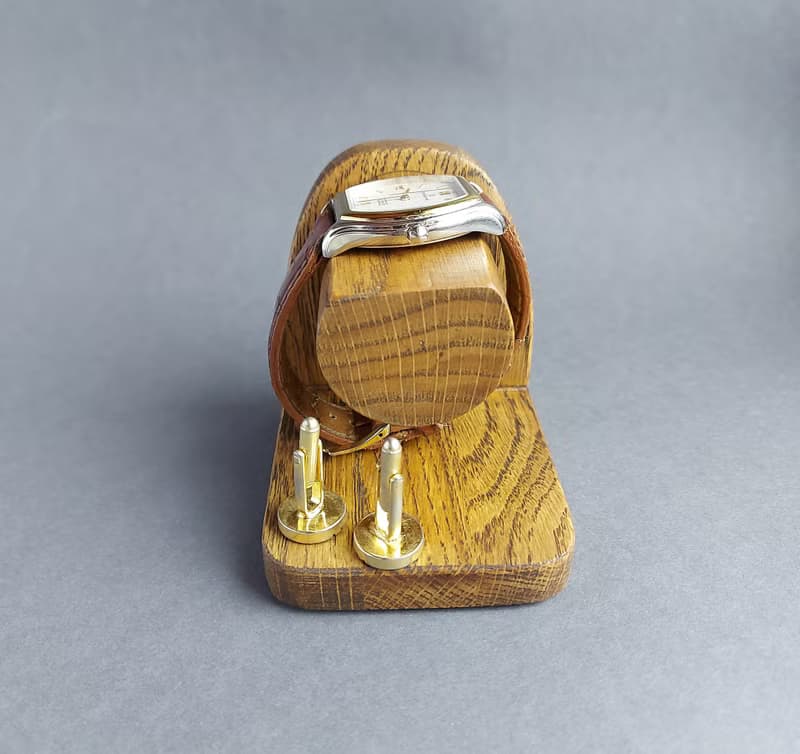 Wood single watch stand/display/holder for men, dad, boyfriend, husband/
