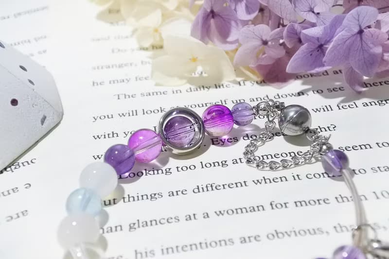 信箱裡的紫羅蘭 – 天然水晶手鍊