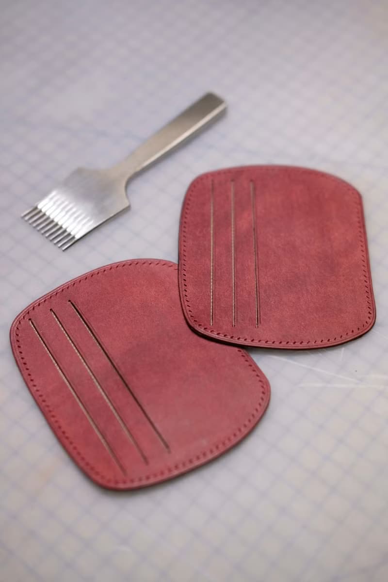 薄型天溝六卡夾【羅蘭紫_義大利綿羊皮】