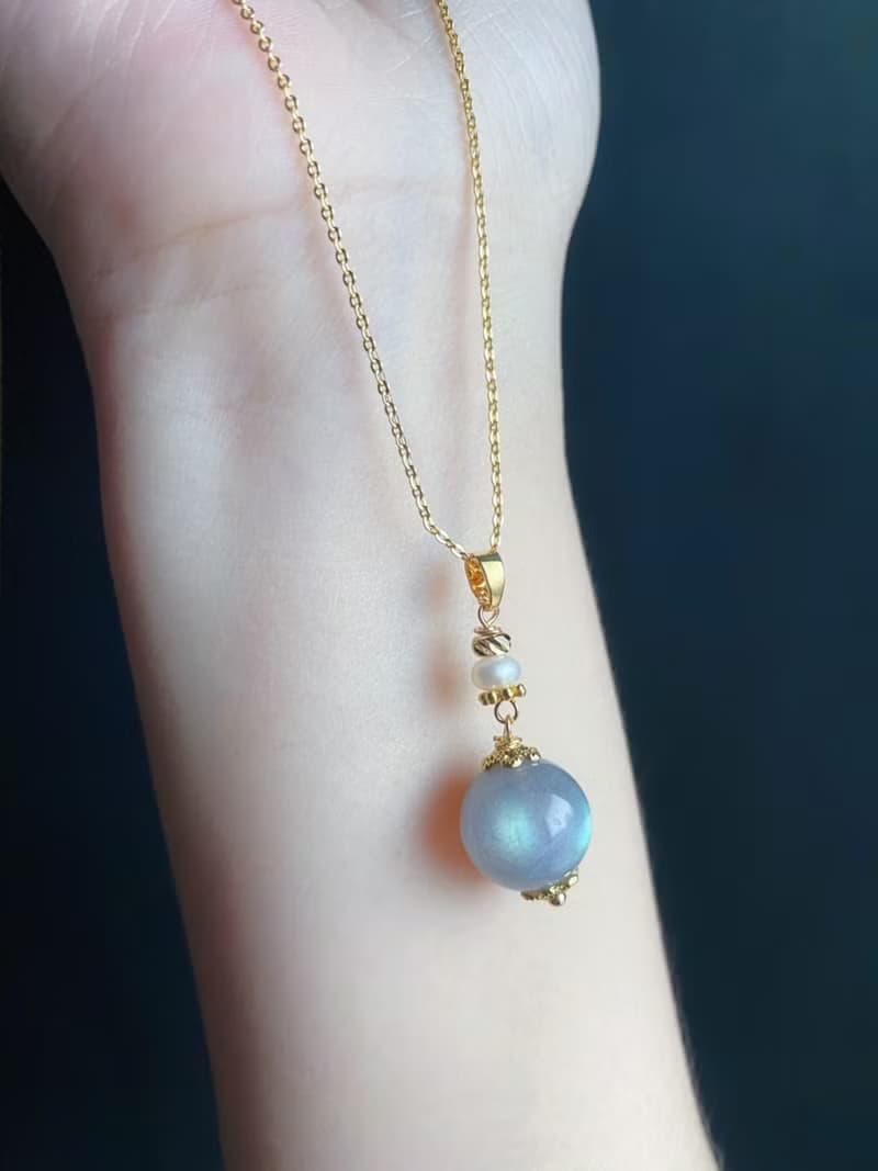 灰月光 拉長石 宇宙 手作吊墜 水晶 項鍊 禮物 珍珠 生日