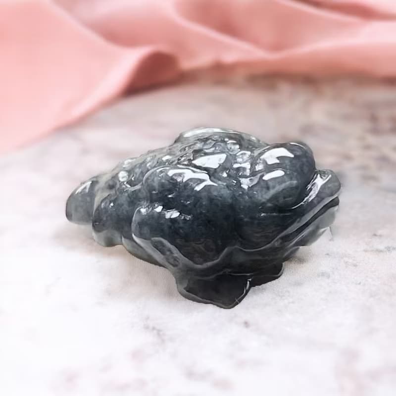 【招財神獸】烏雞翡翠三腳蟾蜍 | 天然緬甸玉A貨翡翠 | 送禮