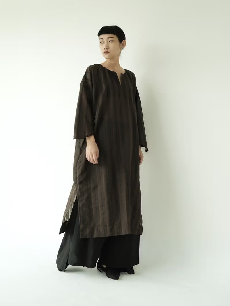川 衣 WEAR BEING  連肩翅膀袖型蠶絲洋裝  咖啡條紋