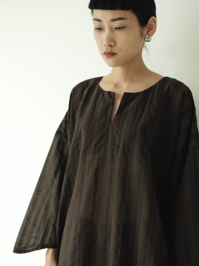 川 衣 WEAR BEING  連肩翅膀袖型蠶絲洋裝  咖啡條紋