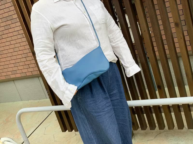 ONE　イタリアンレザー　青が好きな人のブルー　ワンシームレスポーチバッグ　OSP-TT-T